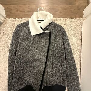 Abercrombie & Fitch Gray Herringbone Jacket with Cream Sherpa Collar